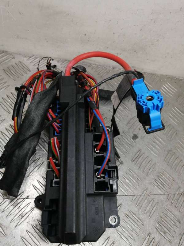 6.113690058369E+17 Блок предохранителей BMW 7 седан 2008г. | Фото № 3 6.113690058369E+17 Блок предохранителей BMW 7 седан 2008г. - Фото 3