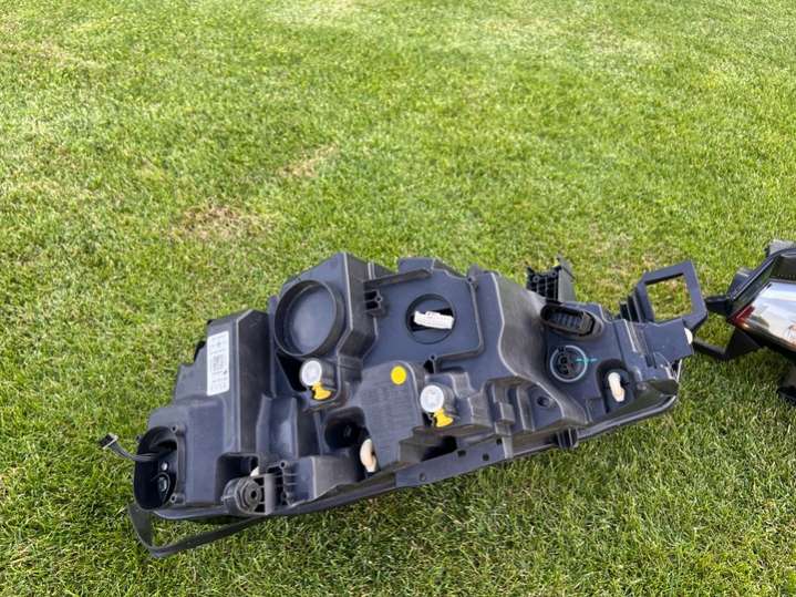 11C941030 Фара правая Volkswagen ID.4 1 поколение (2020-2024) 2020г. | Фото № 8 11C941030 Фара правая Volkswagen ID.4 1 поколение (2020-2024) 2020г. - Фото 8