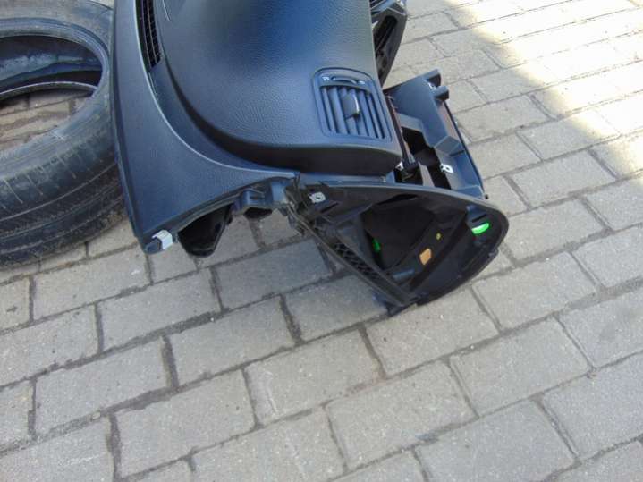 3C0909605N 1K0880201BK 3C1857705F 3C1857706F Подушка безопасности Volkswagen Passat B6 (2005-2010) 2005г. | Фото № 10 3C0909605N 1K0880201BK 3C1857705F 3C1857706F Подушка безопасности Volkswagen Passat B6 (2005-2010) 2005г. - Фото 10