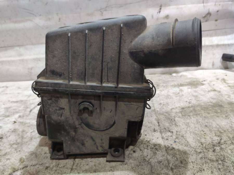 Корпус воздушного фильтра Volkswagen Passat B3 1990г. | Фото № 4 Корпус воздушного фильтра Volkswagen Passat B3 1990г. - Фото 4