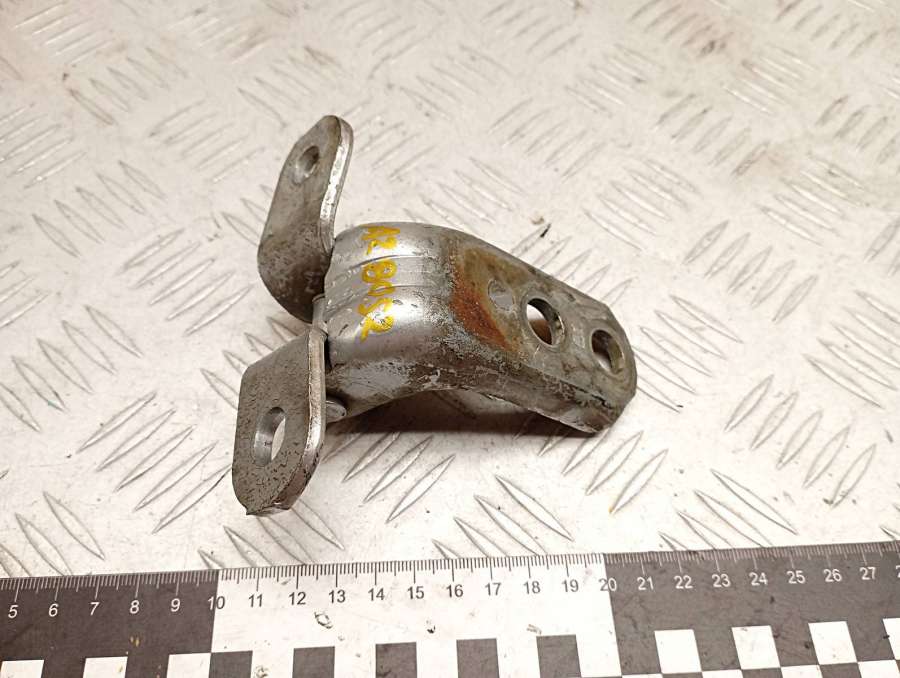 Петля двери передней правой Toyota RAV4 2 (XA20) внедорожник 2003г. | Фото № 3 Петля двери передней правой Toyota RAV4 2 (XA20) внедорожник 2003г. - Фото 3