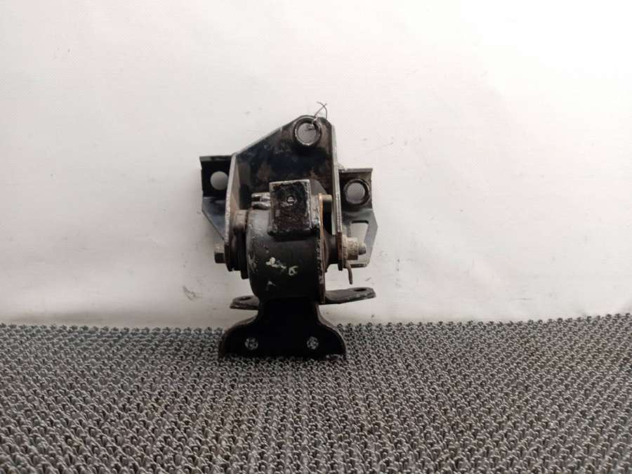 Подушка крепления двигателя Mazda 6 GG хэтчбек 2003г. | Фото № 3 Подушка крепления двигателя Mazda 6 GG хэтчбек 2003г. - Фото 3