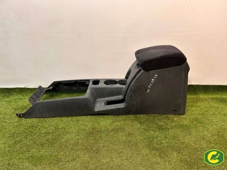 84611H1600 Консоль салона (кулисная часть) Hyundai Terracan 2002г. | Фото № 3 84611H1600 Консоль салона (кулисная часть) Hyundai Terracan 2002г. - Фото 3