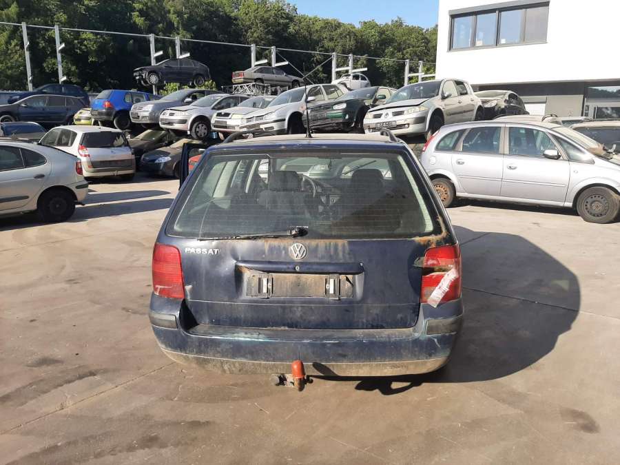 321959481C Датчик температуры охлаждающей жидкости Volkswagen Passat 5 (1996-2000) Универсал 1999г. | Фото № 8 321959481C Датчик температуры охлаждающей жидкости Volkswagen Passat 5 (1996-2000) Универсал 1999г. - Фото 8