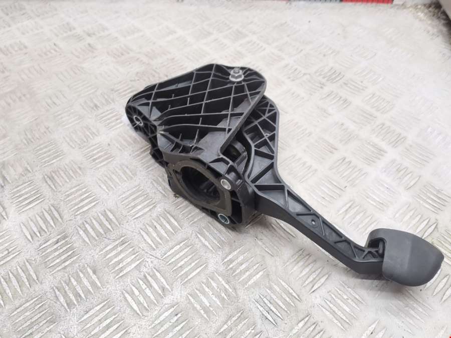 1K0721796K Педаль сцепления Volkswagen Passat 6 (2005-2010) Седан 2009г. | Фото № 2 1K0721796K Педаль сцепления Volkswagen Passat 6 (2005-2010) Седан 2009г. - Фото 2