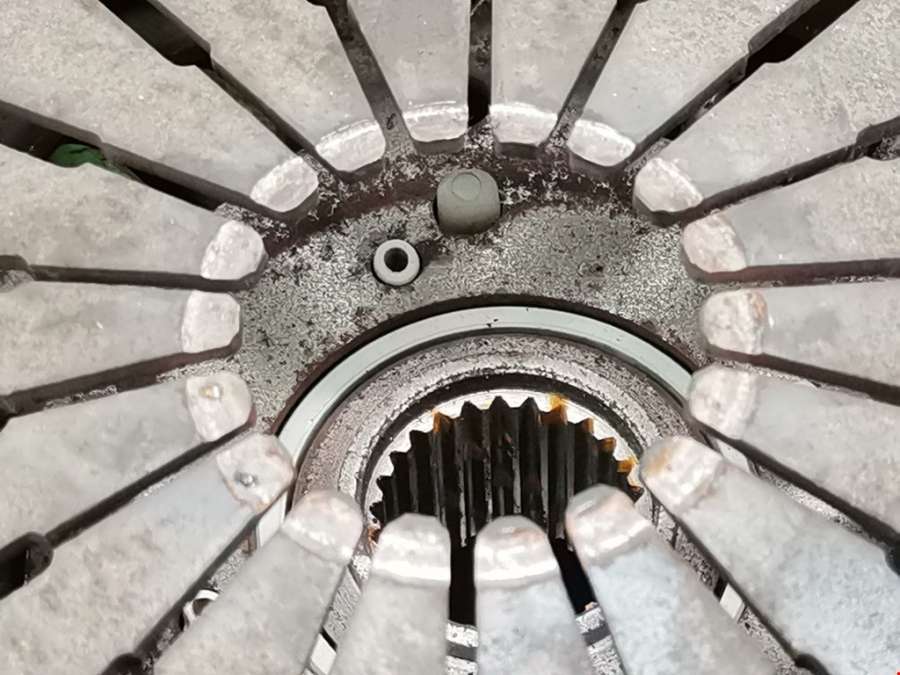 Маховик (демпфер сцепления) Renault Scenic 1 (1996-2003) Минивэн 2000г. | Фото № 2 Маховик (демпфер сцепления) Renault Scenic 1 (1996-2003) Минивэн 2000г. - Фото 2