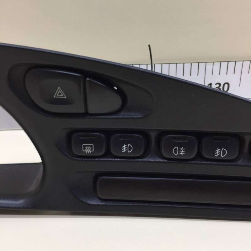 21235325124 21233803010 Накладка декоративная Chevrolet Niva 2002г. | Фото № 3 21235325124 21233803010 Накладка декоративная Chevrolet Niva 2002г. - Фото 3