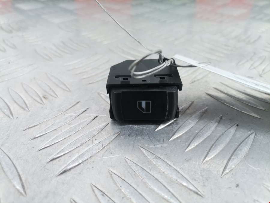 3B0959855 Кнопка стеклоподъемника Volkswagen Passat 5 (1996-2000) Универсал 1998г. | Фото № 1 3B0959855 Кнопка стеклоподъемника Volkswagen Passat 5 (1996-2000) Универсал 1998г. - Фото 1