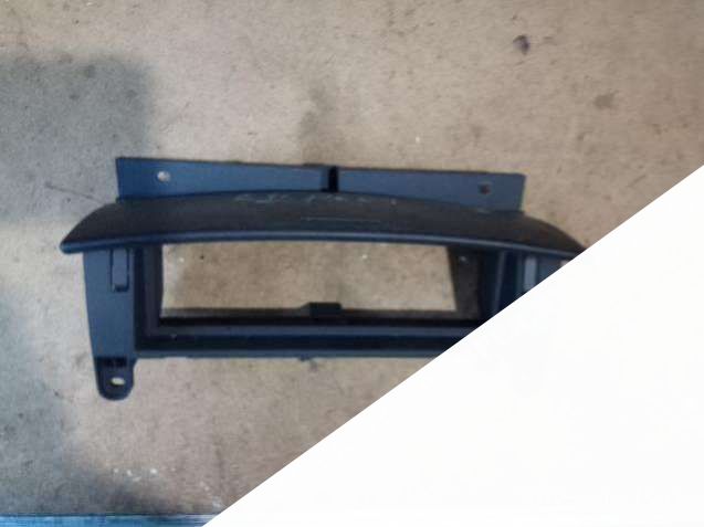 05546-000 05546-001 Рамка под магнитолу  Renault Laguna 2 2006г. | Фото № 1  05546-000 05546-001 Рамка под магнитолу  Renault Laguna 2 2006г. - Фото 1