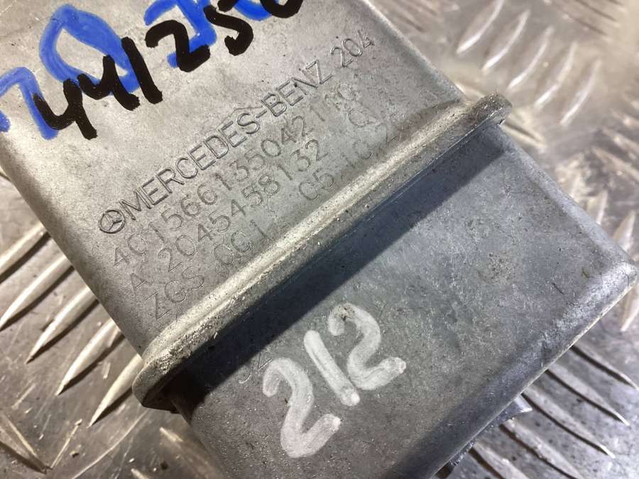 A2045458132 Блокиратор рулевого управления Mercedes-Benz E W212/S212/C207/A207 2010г. | Фото № 3 A2045458132 Блокиратор рулевого управления Mercedes-Benz E W212/S212/C207/A207 2010г. - Фото 3