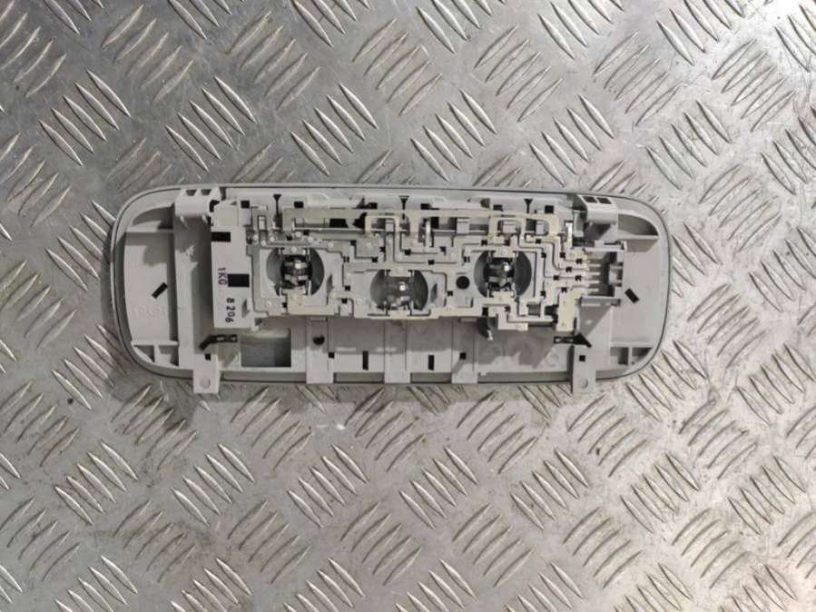 1K0947291 Плафон салонный Volkswagen Golf PLUS 1 2006г. | Фото № 2 1K0947291 Плафон салонный Volkswagen Golf PLUS 1 2006г. - Фото 2