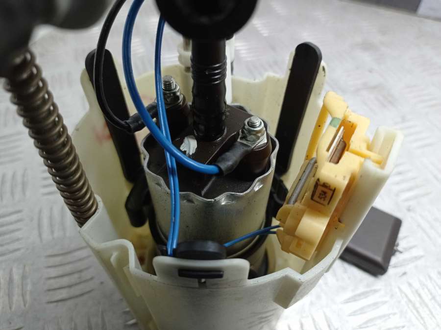 A1694701294 Насос топливный  Mercedes A-klasse Хэтчбек 2008г. | Фото № 4  A1694701294 Насос топливный  Mercedes A-klasse Хэтчбек 2008г. - Фото 4