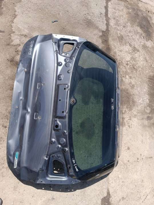 Крышка багажника (дверь 3-5) Kia Ceed 2 поколение (2012-2015) 2012г. | Фото № 1 Крышка багажника (дверь 3-5) Kia Ceed 2 поколение (2012-2015) 2012г. - Фото 1