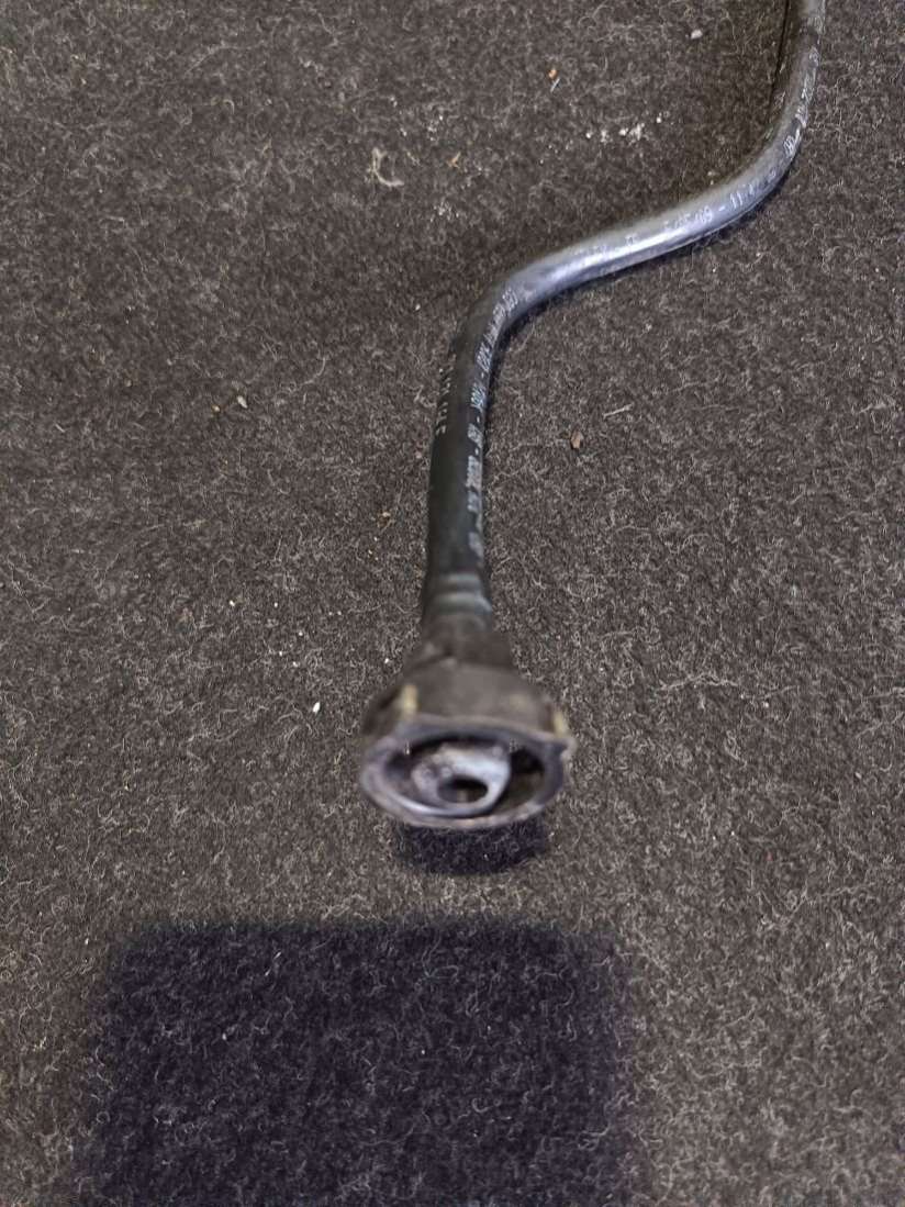 8K0121164E Трубка охлаждающей жидкости пластиковая Audi A4 B8 2009г. | Фото № 2 8K0121164E Трубка охлаждающей жидкости пластиковая Audi A4 B8 2009г. - Фото 2