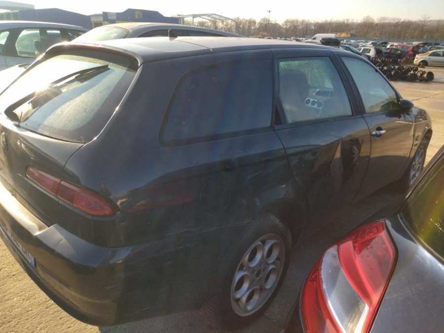 60668906 Лючок бензобака Alfa Romeo 156 (932) (1997-2007) Универсал 2003г. | Фото № 8 60668906 Лючок бензобака Alfa Romeo 156 (932) (1997-2007) Универсал 2003г. - Фото 8