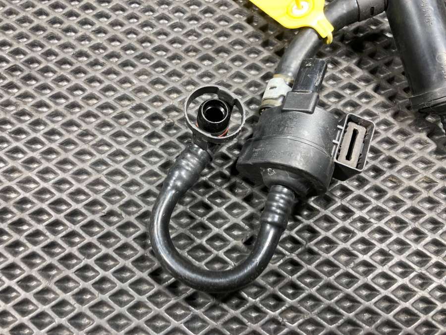 06H201892A06H906517S Клапан вакуумный  Audi Q7 4M 2018г. | Фото № 6  06H201892A06H906517S Клапан вакуумный  Audi Q7 4M 2018г. - Фото 6