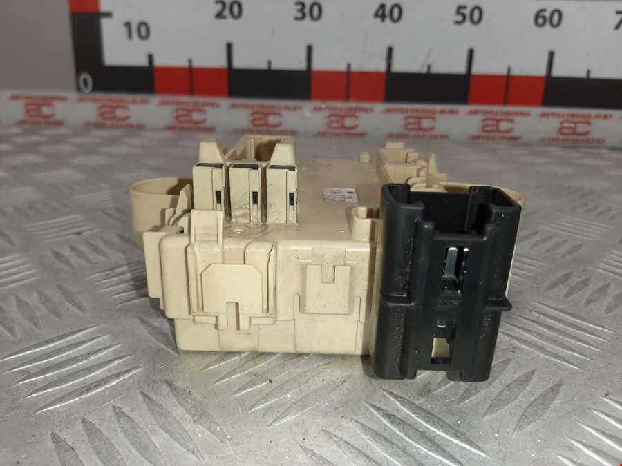 Блок комфорта Lexus RX 2 (XU30) (2003-2009) Внедорожник 5дв. 2007г. | Фото № 8 Блок комфорта Lexus RX 2 (XU30) (2003-2009) Внедорожник 5дв. 2007г. - Фото 8