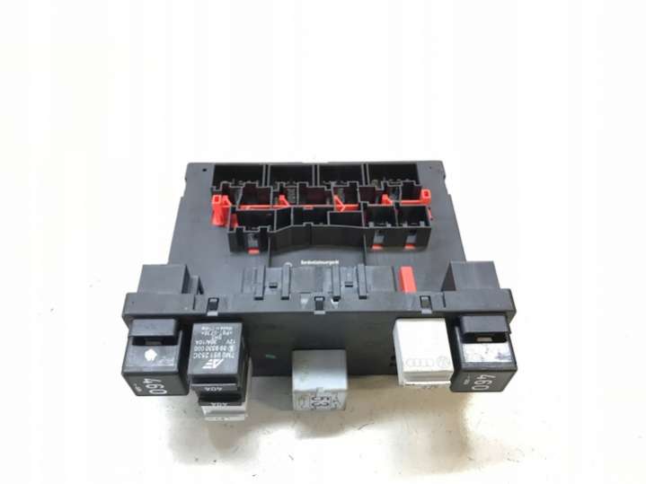 3C0937049AD Блок предохранителей Volkswagen Golf 5 поколение (2004-2009) 2004г. | Фото № 1 3C0937049AD Блок предохранителей Volkswagen Golf 5 поколение (2004-2009) 2004г. - Фото 1