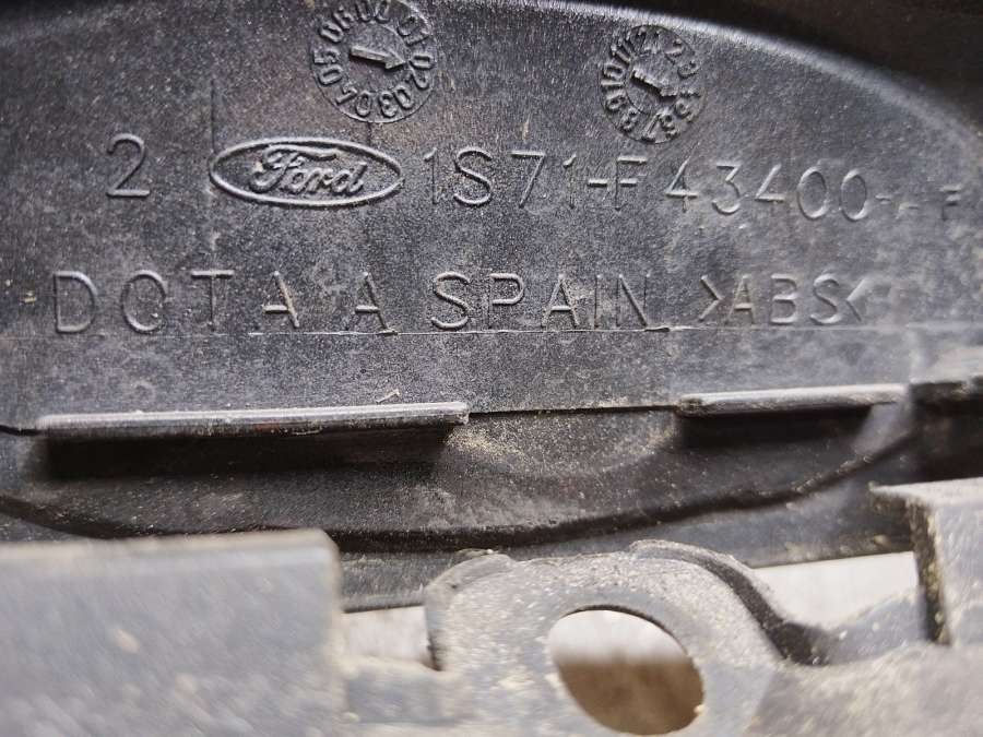 Накладка подсветки номера Ford Mondeo Хэтчбэк 5 дв. 2003г. | Фото № 3 Накладка подсветки номера Ford Mondeo Хэтчбэк 5 дв. 2003г. - Фото 3