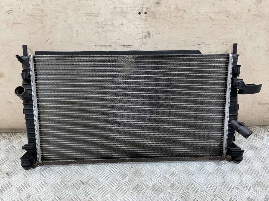 3M5H8005TL Радиатор основной Volvo V50 2005г. | Фото № 1 3M5H8005TL Радиатор основной Volvo V50 2005г. - Фото 1