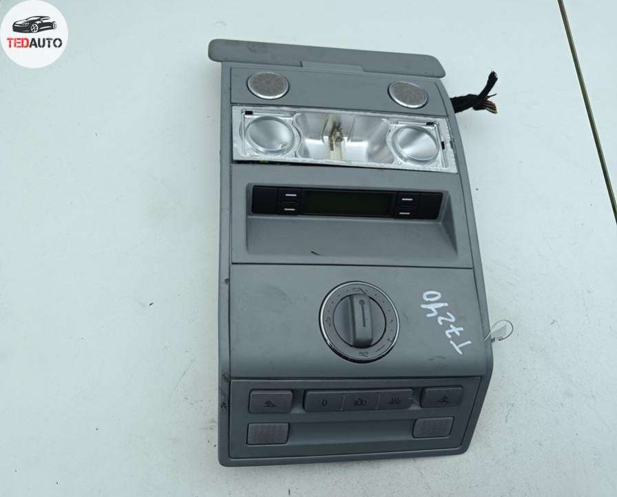 7L6867508 Фонарь салонный (плафон) Volkswagen Touareg Джип 5-дв. 2004г. | Фото № 1 7L6867508 Фонарь салонный (плафон) Volkswagen Touareg Джип 5-дв. 2004г. - Фото 1