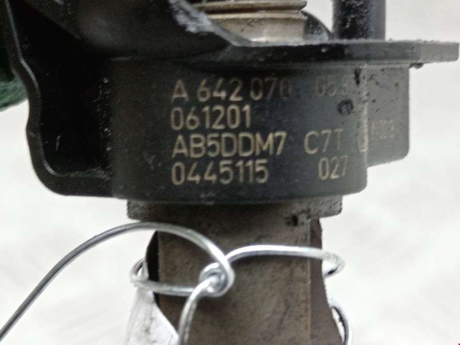0445115027 Форсунка дизельная электрическая Mercedes E-Class (W211) (2002-2009) Универсал 2007г. | Фото № 5 0445115027 Форсунка дизельная электрическая Mercedes E-Class (W211) (2002-2009) Универсал 2007г. - Фото 5