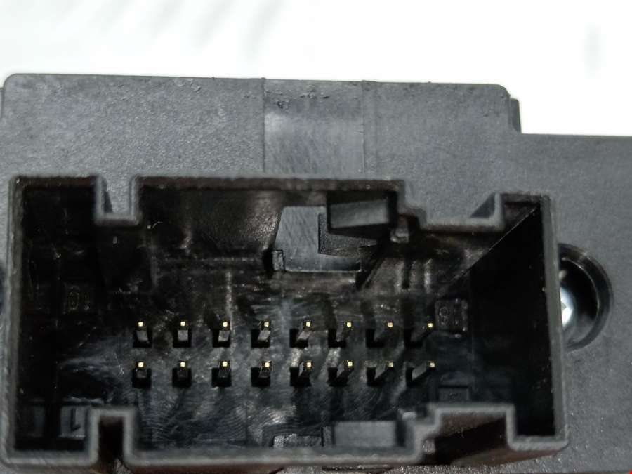 03758065 Кнопка аварийной сигнализации Opel Zafira B (2005-2014) Минивэн 2011г. | Фото № 4 03758065 Кнопка аварийной сигнализации Opel Zafira B (2005-2014) Минивэн 2011г. - Фото 4