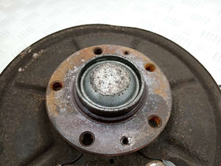 Кулак задний левый Peugeot 607 (1999-2010) Седан 2005г. | Фото № 2 Кулак задний левый Peugeot 607 (1999-2010) Седан 2005г. - Фото 2