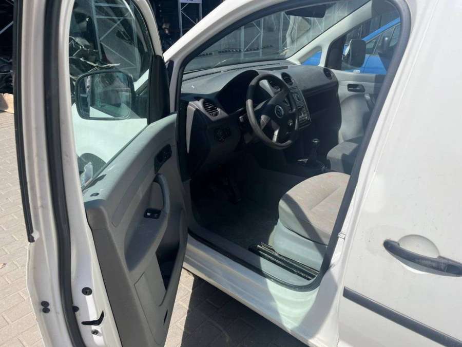 2K0941005 Фара передняя левая  Volkswagen Caddy 3 2005г. | Фото № 9  2K0941005 Фара передняя левая  Volkswagen Caddy 3 2005г. - Фото 9