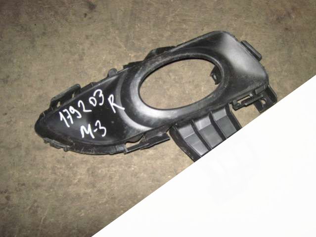 P3755R Решетка переднего бампера правая  Mazda 3 0000г. | Фото № 1  P3755R Решетка переднего бампера правая  Mazda 3 0000г. - Фото 1