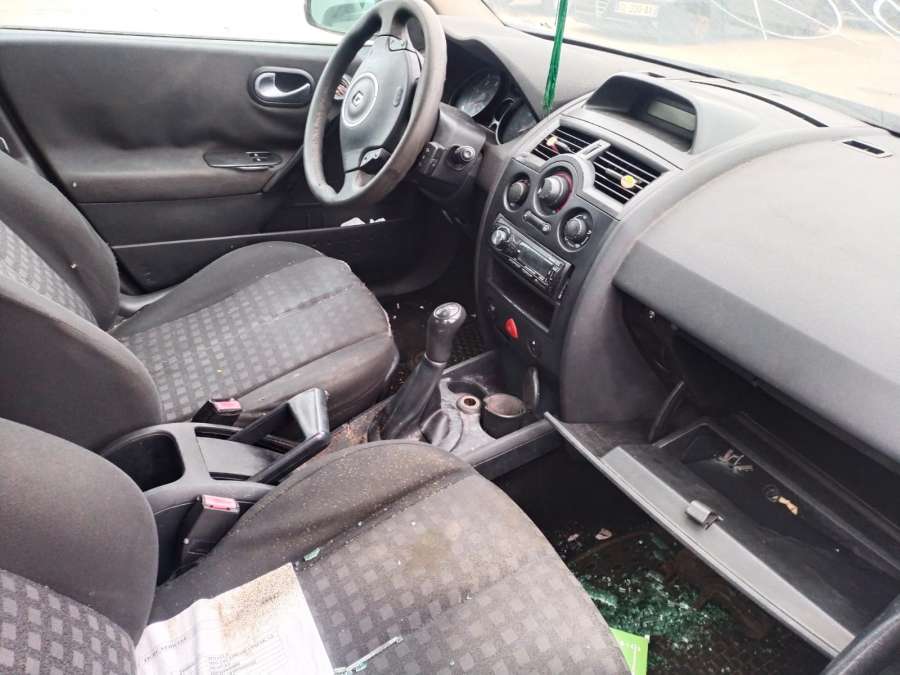 8200500384 Патрубок воздушного фильтра (гофра инжектора) Renault Megane 2 (2002-2009) Универсал 2006г. | Фото № 7 8200500384 Патрубок воздушного фильтра (гофра инжектора) Renault Megane 2 (2002-2009) Универсал 2006г. - Фото 7