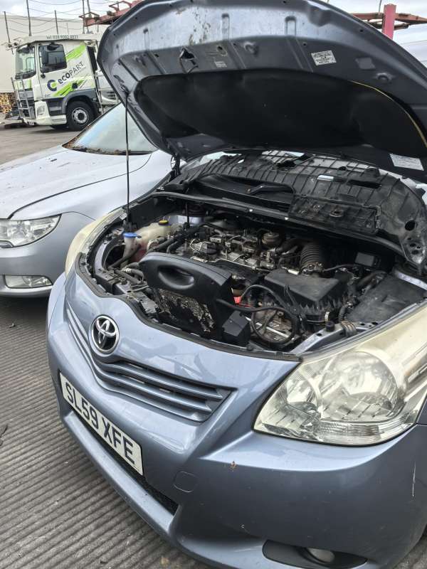 Компрессор кондиционера дизельный  TOYOTA VERSO AR2 2009г. | Фото № 4   Компрессор кондиционера дизельный  TOYOTA VERSO AR2 2009г. - Фото 4