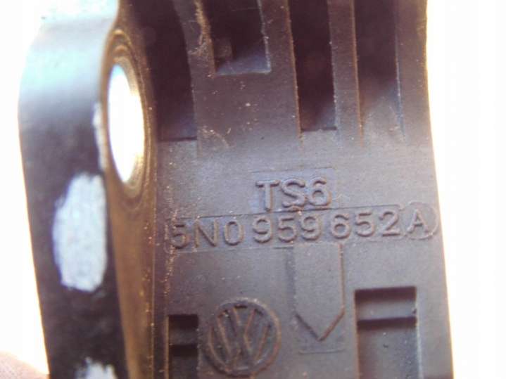 5N0959652A Датчик удара Skoda Superb 2 поколение (2008-2013) 2008г. | Фото № 3 5N0959652A Датчик удара Skoda Superb 2 поколение (2008-2013) 2008г. - Фото 3