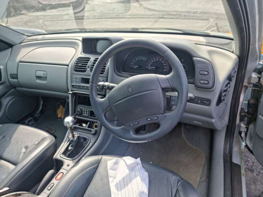 Коллектор выпускной Renault Laguna 1 (1993-2000) Хетчбэк 5дв. 1999г. | Фото № 11 Коллектор выпускной Renault Laguna 1 (1993-2000) Хетчбэк 5дв. 1999г. - Фото 11