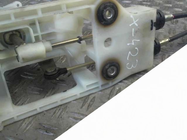 Трос кулисы кпп Mitsubishi Lancer 9 (2001 - 2009) Универсал 2004г. | Фото № 2 Трос кулисы кпп Mitsubishi Lancer 9 (2001 - 2009) Универсал 2004г. - Фото 2