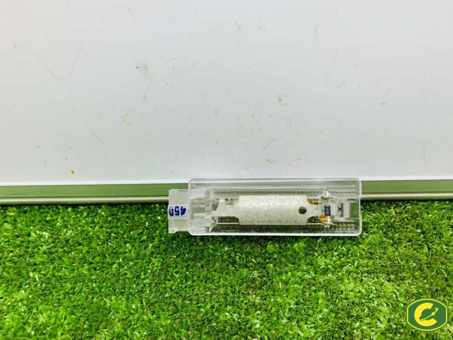 Фонарь салона (плафон) Ford Transit Connect 2005г. | Фото № 5 Фонарь салона (плафон) Ford Transit Connect 2005г. - Фото 5