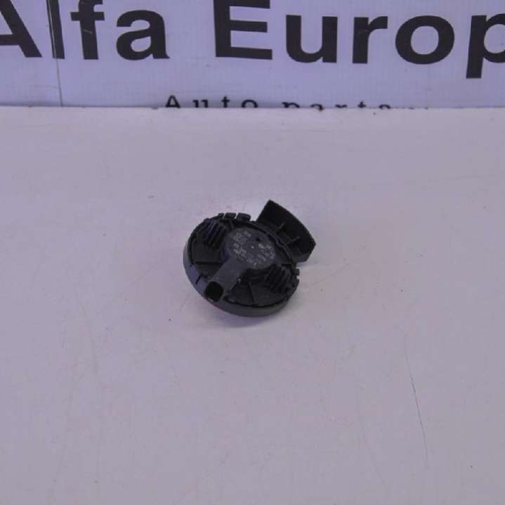 4M0955557A Датчик удара  Audi A4 B9 (2015-2019) 2015г. | Фото № 4  4M0955557A Датчик удара  Audi A4 B9 (2015-2019) 2015г. - Фото 4