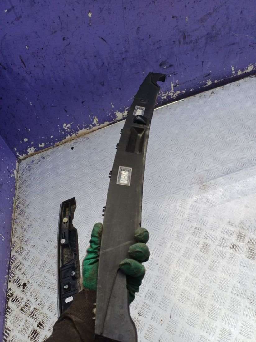 7200035 Накладка подсветки номера BMW 7 F01/F02 2014г. | Фото № 1 7200035 Накладка подсветки номера BMW 7 F01/F02 2014г. - Фото 1