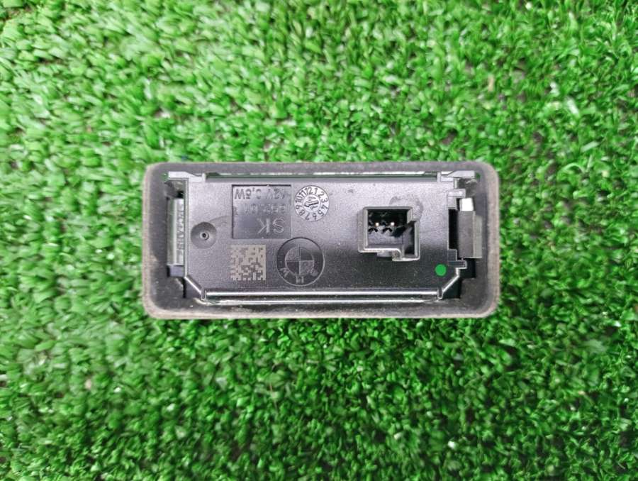 63267193293 Подсветка номера  BMW 5 G30/G31 2018г. | Фото № 5  63267193293 Подсветка номера  BMW 5 G30/G31 2018г. - Фото 5