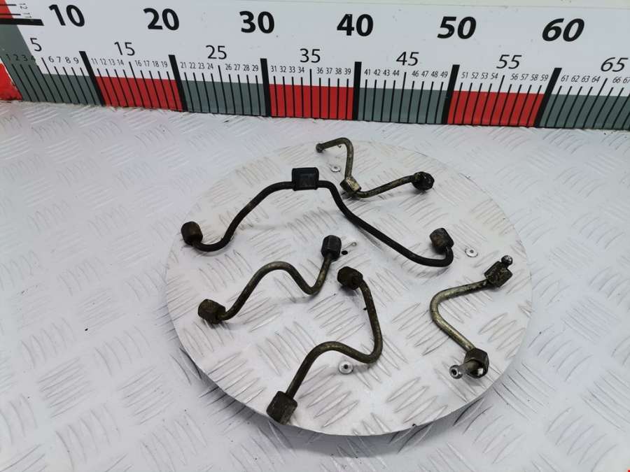 Трубка топливная Mercedes C-Class (W203) (2000-2008) Седан 2004г. | Фото № 1 Трубка топливная Mercedes C-Class (W203) (2000-2008) Седан 2004г. - Фото 1