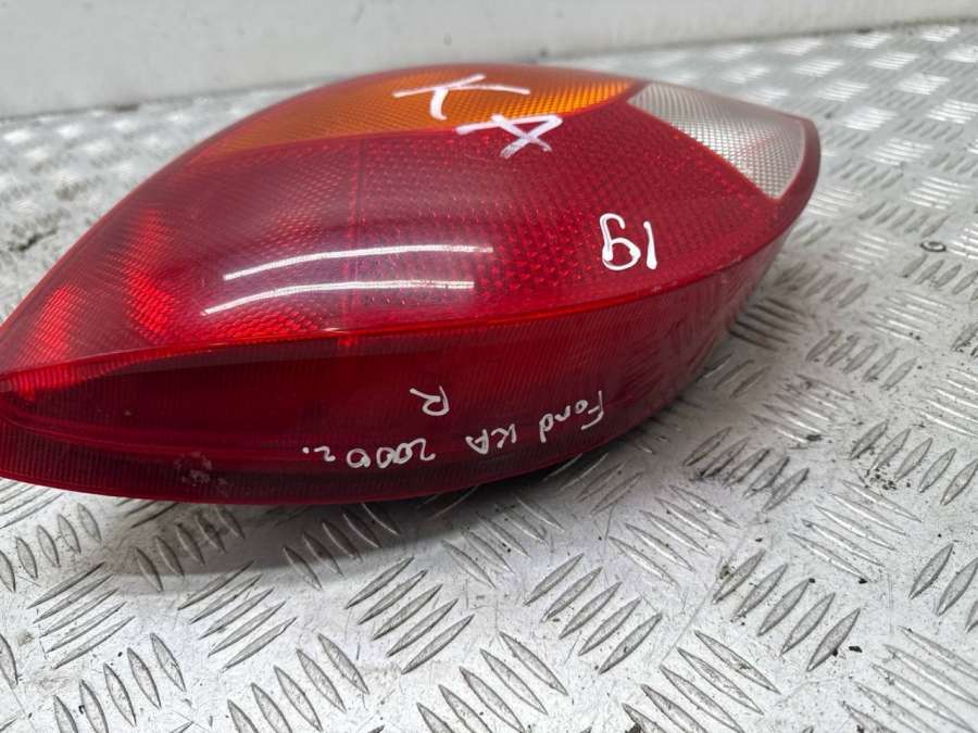 Фонарь задний правый Ford KA 1 2000г. | Фото № 2 Фонарь задний правый Ford KA 1 2000г. - Фото 2