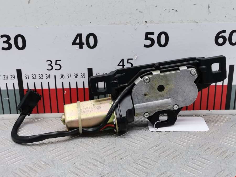 7014872 Сервопривод (электропривод моторчик привода) замка крышки багажника BMW 7-Series (E65/E66) (2001-2008) Седан 2004г. | Фото № 2 7014872 Сервопривод (электропривод моторчик привода) замка крышки багажника BMW 7-Series (E65/E66) (2001-2008) Седан 2004г. - Фото 2