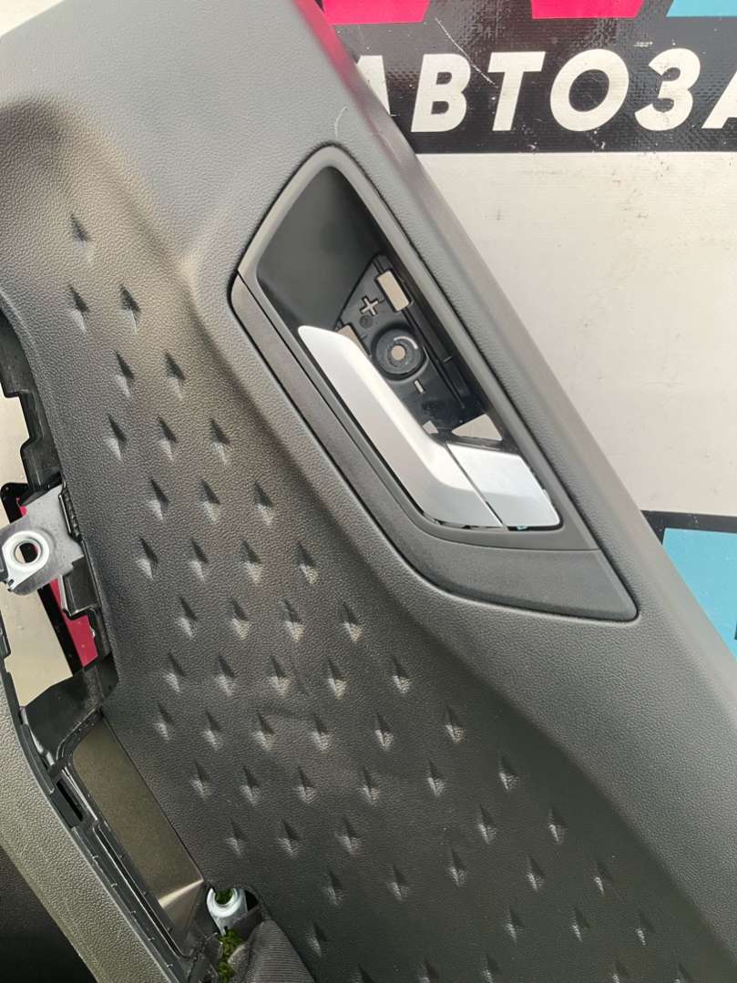 LJ6B-S642A54-A Обшивка двери задней правой Ford Escape 2020г. | Фото № 9 LJ6B-S642A54-A Обшивка двери задней правой Ford Escape 2020г. - Фото 9