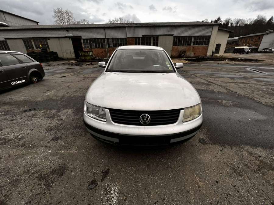 3B0953235B Кнопка аварийной сигнализации Volkswagen Passat 5 (1996-2000) Седан 1996г. | Фото № 7 3B0953235B Кнопка аварийной сигнализации Volkswagen Passat 5 (1996-2000) Седан 1996г. - Фото 7