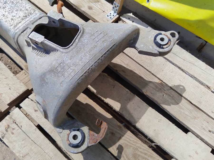 Балка подвески задняя Peugeot 407 Универсал 2006г. | Фото № 5 Балка подвески задняя Peugeot 407 Универсал 2006г. - Фото 5