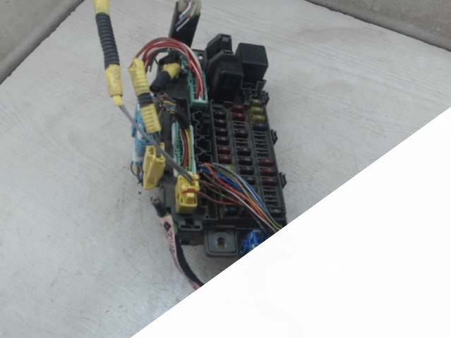 Блок предохранителей (реле) Honda Civic VI (1995 - 2001) Хэтчбек (3-дв) 1996г. | Фото № 1 Блок предохранителей (реле) Honda Civic VI (1995 - 2001) Хэтчбек (3-дв) 1996г. - Фото 1