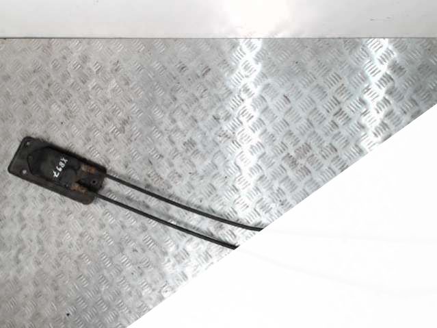 Трос ручного тормоза Audi A6 (C5) (1997 - 2004) Универсал 2003г. | Фото № 2 Трос ручного тормоза Audi A6 (C5) (1997 - 2004) Универсал 2003г. - Фото 2