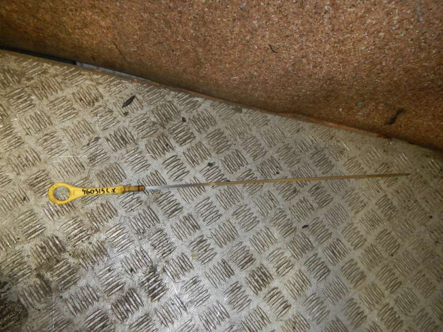 Щуп масляный Mitsubishi Lancer 0000г. | Фото № 1 Щуп масляный Mitsubishi Lancer 0000г. - Фото 1