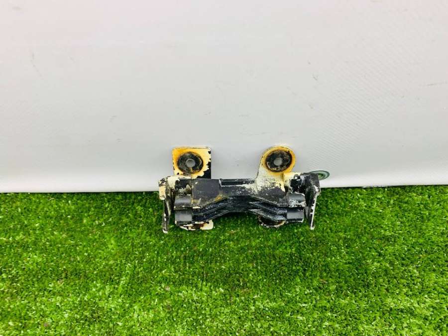 811807253 Кронштейн заднего бампера правый Audi 100 C3 1991г. | Фото № 2 811807253 Кронштейн заднего бампера правый Audi 100 C3 1991г. - Фото 2