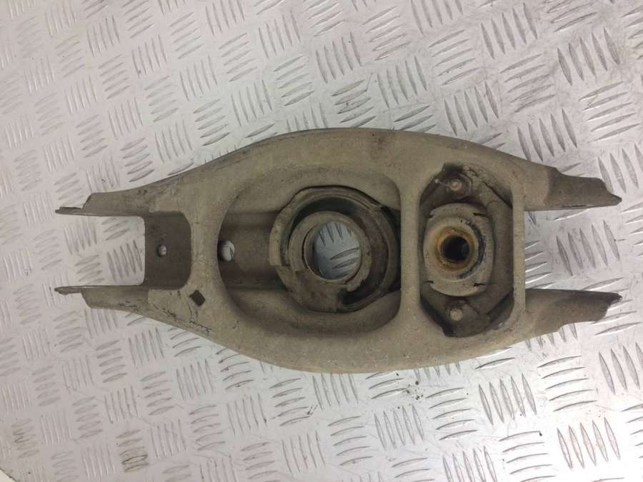 33326772899 Рычаг задний правый нижний BMW 3 универсал 2007г. | Фото № 2 33326772899 Рычаг задний правый нижний BMW 3 универсал 2007г. - Фото 2